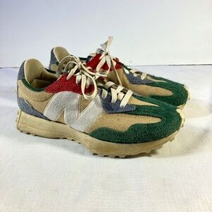 New Balance 327 Suede Sneakers, Men's Size 9.5/ Women's Size 11, GUC